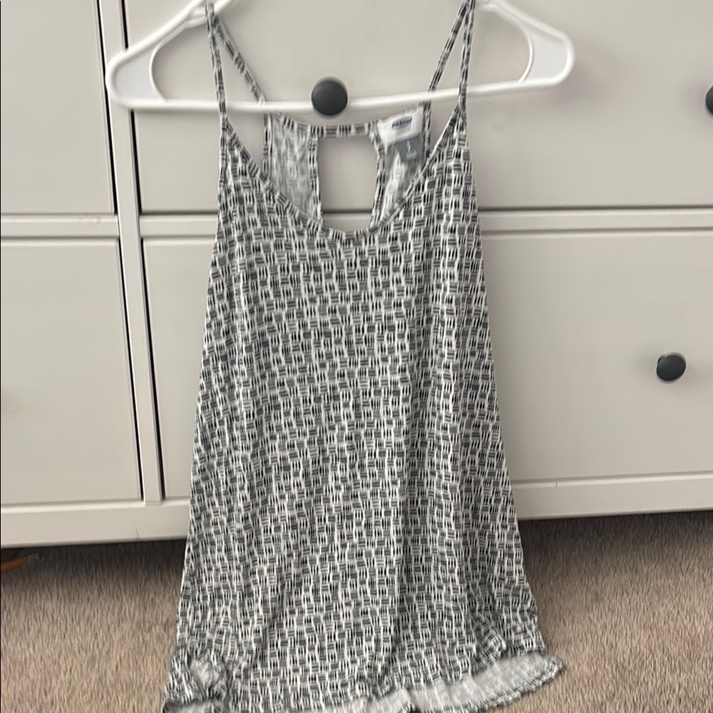 Women's Black and White Patterned Top